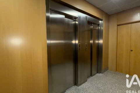 121 sq.m. office for rent in Lleida, Catalonia, Spain № 8308 - photo 15
