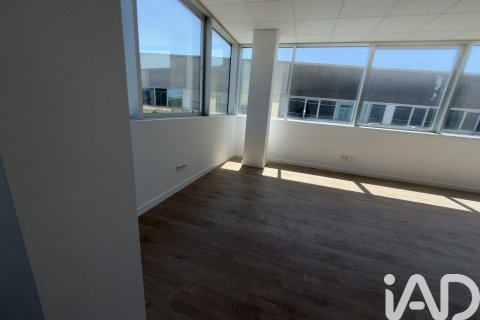 121 sq.m. office for rent in Lleida, Catalonia, Spain № 8308 - photo 19