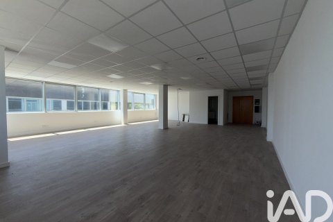 121 sq.m. office for rent in Lleida, Catalonia, Spain № 8308 - photo 22