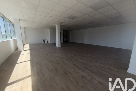 121 sq.m. office for rent in Lleida, Catalonia, Spain № 8308 - photo 9