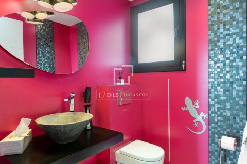 Villa de 5 dormitorios en venta en Cabrils, Barcelona, Cataluña, Spain № 6506 - foto 24