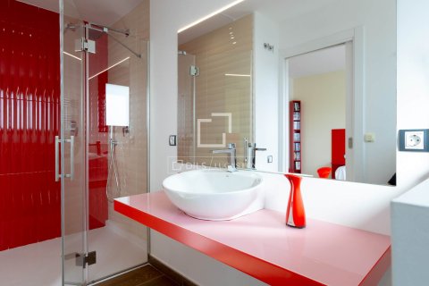 Villa de 5 dormitorios en venta en Cabrils, Barcelona, Cataluña, Spain № 6506 - foto 21