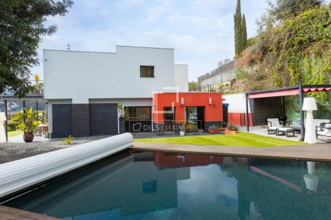 Villa de 5 dormitorios en venta en Cabrils, Barcelona, Cataluña, Spain № 6506 - foto 2