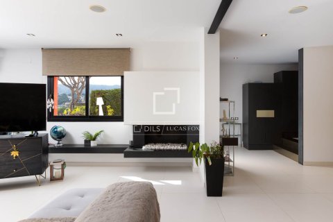 Villa de 5 dormitorios en venta en Cabrils, Barcelona, Cataluña, Spain № 6506 - foto 11