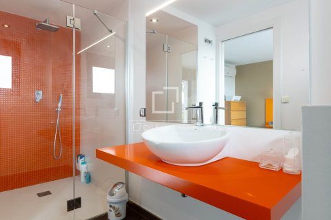 Villa de 5 dormitorios en venta en Cabrils, Barcelona, Cataluña, Spain № 6506 - foto 17