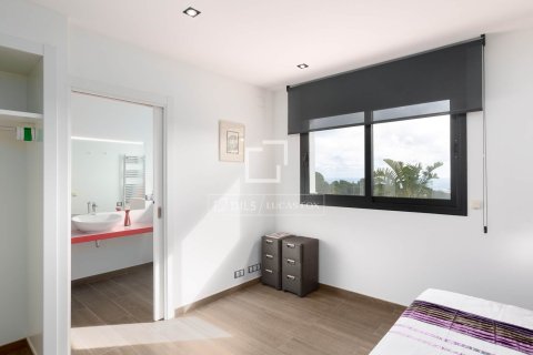 Villa de 5 dormitorios en venta en Cabrils, Barcelona, Cataluña, Spain № 6506 - foto 22