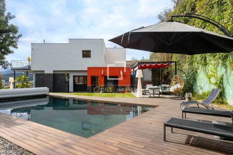 Villa de 5 dormitorios en venta en Cabrils, Barcelona, Cataluña, Spain № 6506 - foto 30