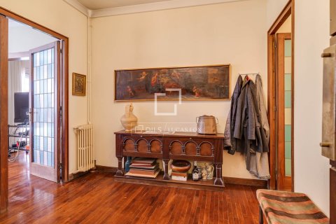 Apartamento de 6 dormitorios en venta en Barcelona, Cataluña, Spain № 6504 - foto 15