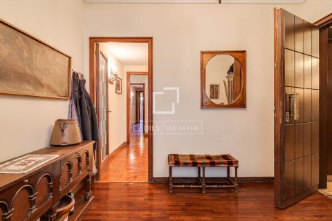 Apartamento de 6 dormitorios en venta en Barcelona, Cataluña, Spain № 6504 - foto 14