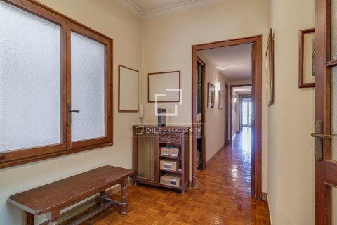 Apartamento de 6 dormitorios en venta en Barcelona, Cataluña, Spain № 6504 - foto 16