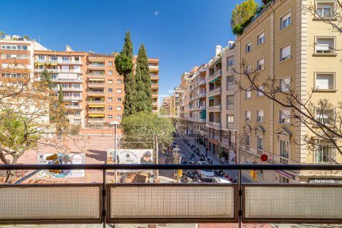 Apartamento de 6 dormitorios en venta en Barcelona, Cataluña, Spain № 6504 - foto 24
