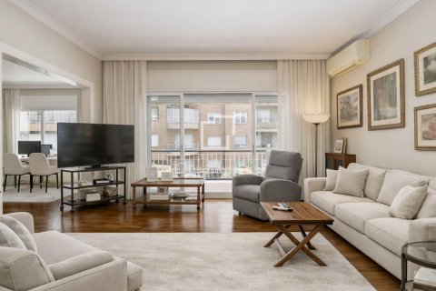 Apartamento de 6 dormitorios en venta en Barcelona, Cataluña, Spain № 6504