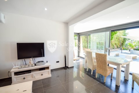 Сasa de 4 dormitorios en venta en Lloret de Mar, Gerona, Cataluña, Spain № 6677 - foto 7