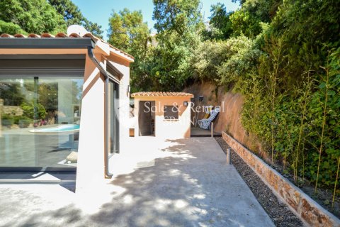Сasa de 4 dormitorios en venta en Lloret de Mar, Gerona, Cataluña, Spain № 6677 - foto 21