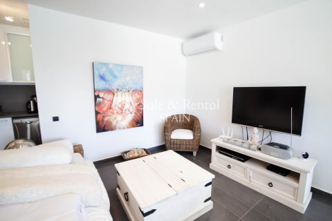 Сasa de 4 dormitorios en venta en Lloret de Mar, Gerona, Cataluña, Spain № 6677 - foto 9