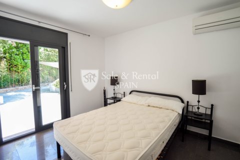 Сasa de 4 dormitorios en venta en Lloret de Mar, Gerona, Cataluña, Spain № 6677 - foto 18