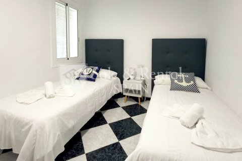 Сasa de 4 dormitorios en venta en Blanes, Gerona, Cataluña, Spain № 6679 - foto 13