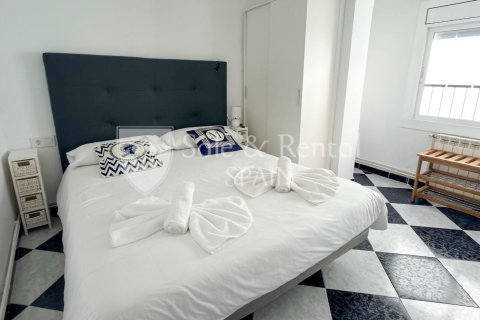 Сasa de 4 dormitorios en venta en Blanes, Gerona, Cataluña, Spain № 6679 - foto 11