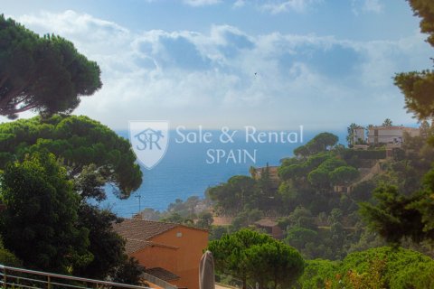 Сasa de 3 dormitorios en venta en Tossa de Mar, Gerona, Cataluña, Spain № 6681