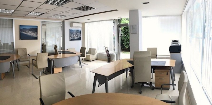 Коммерческая недвижимость 320м² в Барселоне, Каталония, Испания № 5217