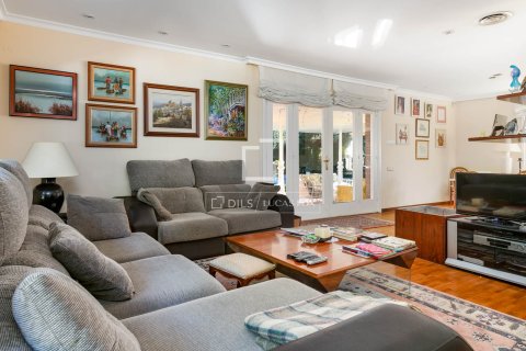 Villa de 14 dormitorios en venta en Sant Andreu de Llavaneres, Barcelona, Cataluña, Spain № 3808 - foto 24
