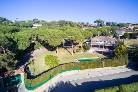 Villa de 14 dormitorios en venta en Sant Andreu de Llavaneres, Barcelona, Cataluña, Spain № 3808 - foto 5