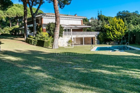 Villa de 14 dormitorios en venta en Sant Andreu de Llavaneres, Barcelona, Cataluña, Spain № 3808