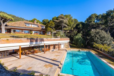 5 bedrooms villa for sale in Premia De Dalt, Barcelona, Catalonia, Spain № 3805 - photo 4