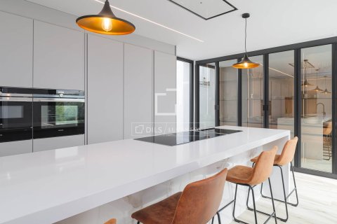 Villa de 8 dormitorios en venta en Sant Andreu de Llavaneres, Barcelona, Cataluña, Spain № 3806 - foto 12