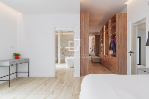 Villa de 8 dormitorios en venta en Sant Andreu de Llavaneres, Barcelona, Cataluña, Spain № 3806 - foto 30