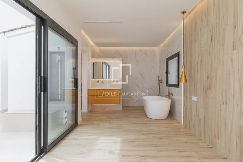 Villa de 8 dormitorios en venta en Sant Andreu de Llavaneres, Barcelona, Cataluña, Spain № 3806 - foto 22