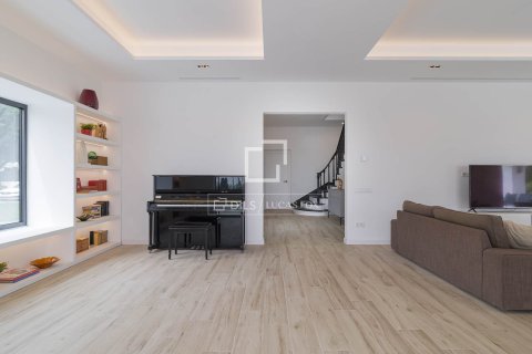 Villa de 8 dormitorios en venta en Sant Andreu de Llavaneres, Barcelona, Cataluña, Spain № 3806 - foto 17