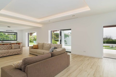 Villa de 8 dormitorios en venta en Sant Andreu de Llavaneres, Barcelona, Cataluña, Spain № 3806 - foto 18