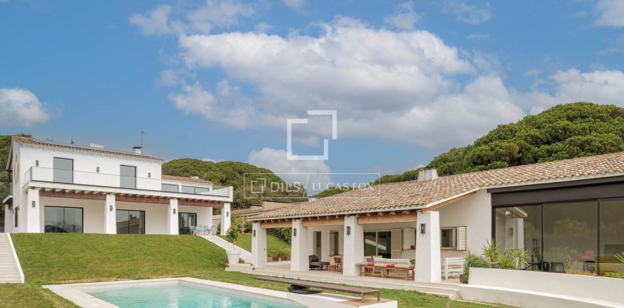 Villa de 8 dormitorios en venta en Sant Andreu de Llavaneres, Barcelona, Cataluña, Spain № 3806