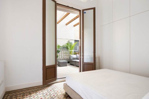 Apartamento de 5 dormitorios en venta en Barcelona, Cataluña, Spain № 3804 - foto 30