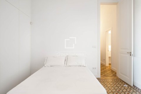 Apartamento de 5 dormitorios en venta en Barcelona, Cataluña, Spain № 3804 - foto 29