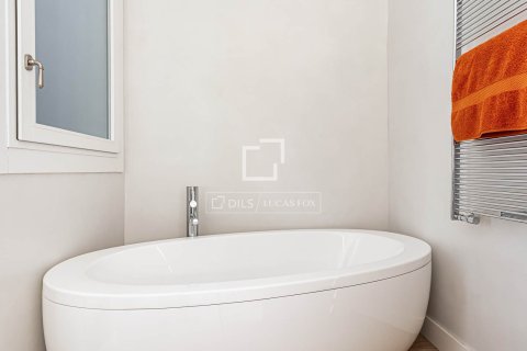 Apartamento de 5 dormitorios en venta en Barcelona, Cataluña, Spain № 3804 - foto 25
