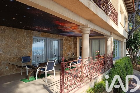 6 bedrooms house for sale in Roda de Berà, Tarragona, Catalonia, Spain № 7371 - photo 8