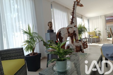 6 bedrooms house for sale in Roda de Berà, Tarragona, Catalonia, Spain № 7371 - photo 21