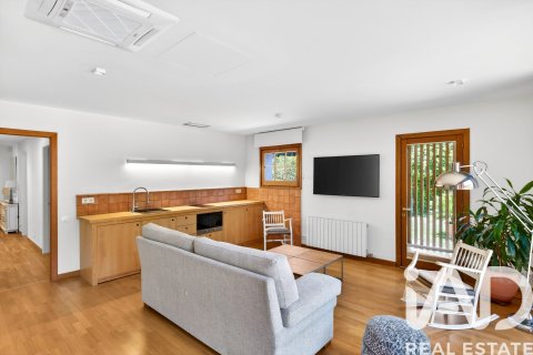 Купить дом в Сан-Андреу-де-Льяванерес, Испания с 8 спален, 500м², № 7372 - фото 23
