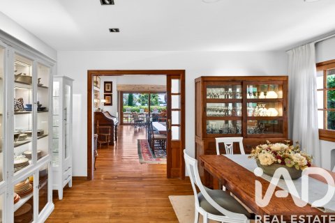 Купить дом в Сан-Андреу-де-Льяванерес, Испания с 8 спален, 500м², № 7372 - фото 13