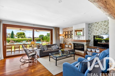 Купить дом в Сан-Андреу-де-Льяванерес, Испания с 8 спален, 500м², № 7372 - фото 10