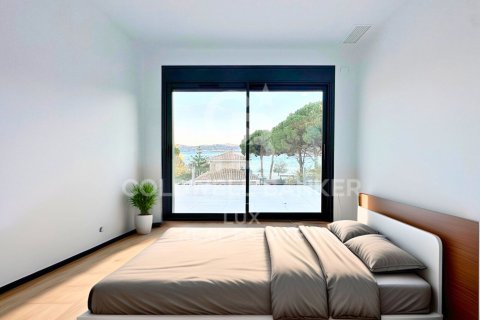 5 bedrooms villa for sale in Llanca, Girona, Catalonia, Spain № 5952 - photo 7