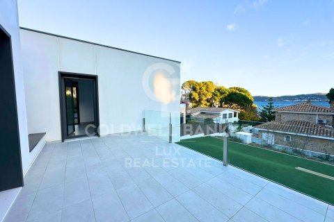 5 bedrooms villa for sale in Llanca, Girona, Catalonia, Spain № 5952 - photo 9