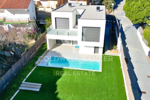 5 bedrooms villa for sale in Llanca, Girona, Catalonia, Spain № 5952 - photo 19