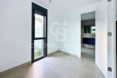 5 bedrooms villa for sale in Llanca, Girona, Catalonia, Spain № 5952 - photo 13