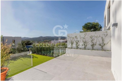 Casa adosada de 4 dormitorios en venta en Santa Cristina d'Aro, Gerona, Cataluña, Spain № 5954 - foto 3
