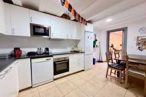 Купить квартиру в Барселона, Испания с 5 спален, 143м², № 8903 - фото 17