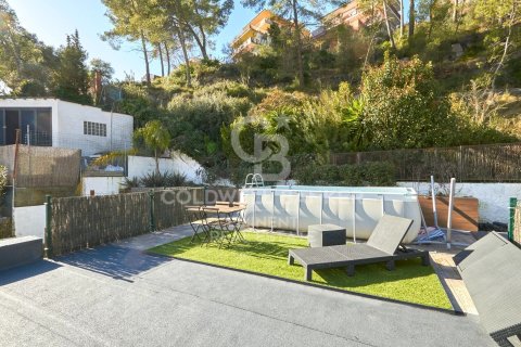 Dúplex de 4 dormitorios en venta en Vallirana, Barcelona, Cataluña, Spain № 5362 - foto 4