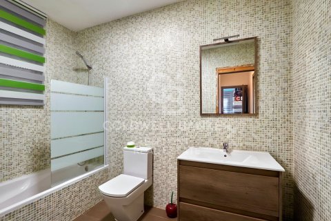 Dúplex de 4 dormitorios en venta en Vallirana, Barcelona, Cataluña, Spain № 5362 - foto 12